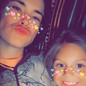 Meet your Posher, Courtney